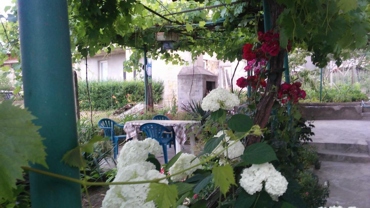 Къща За Гости "Пердика" Hotel Obzor Exterior photo