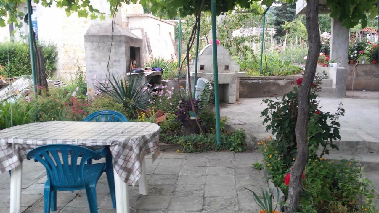 Къща За Гости "Пердика" Hotel Obzor Exterior photo